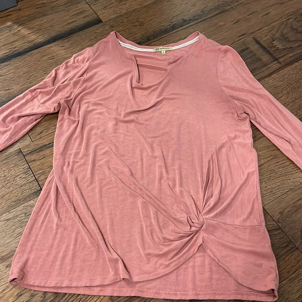 Dusty Rose Flowy Knotted Top - Picture 2 of 6